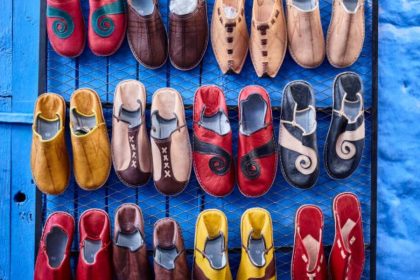 from-souks-to-style:-why-moroccan-leather-slippers-are-a-wardrobe-essential