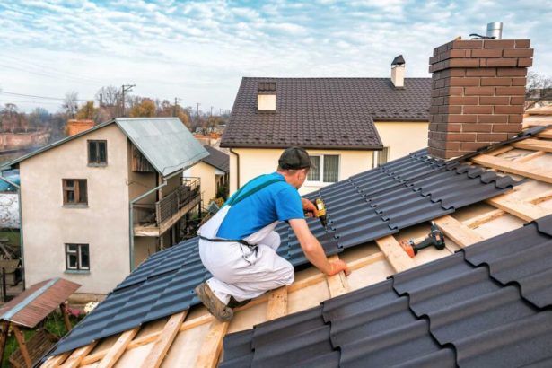 why-hiring-an-expert-commercial-roofing-contractor-is-essential